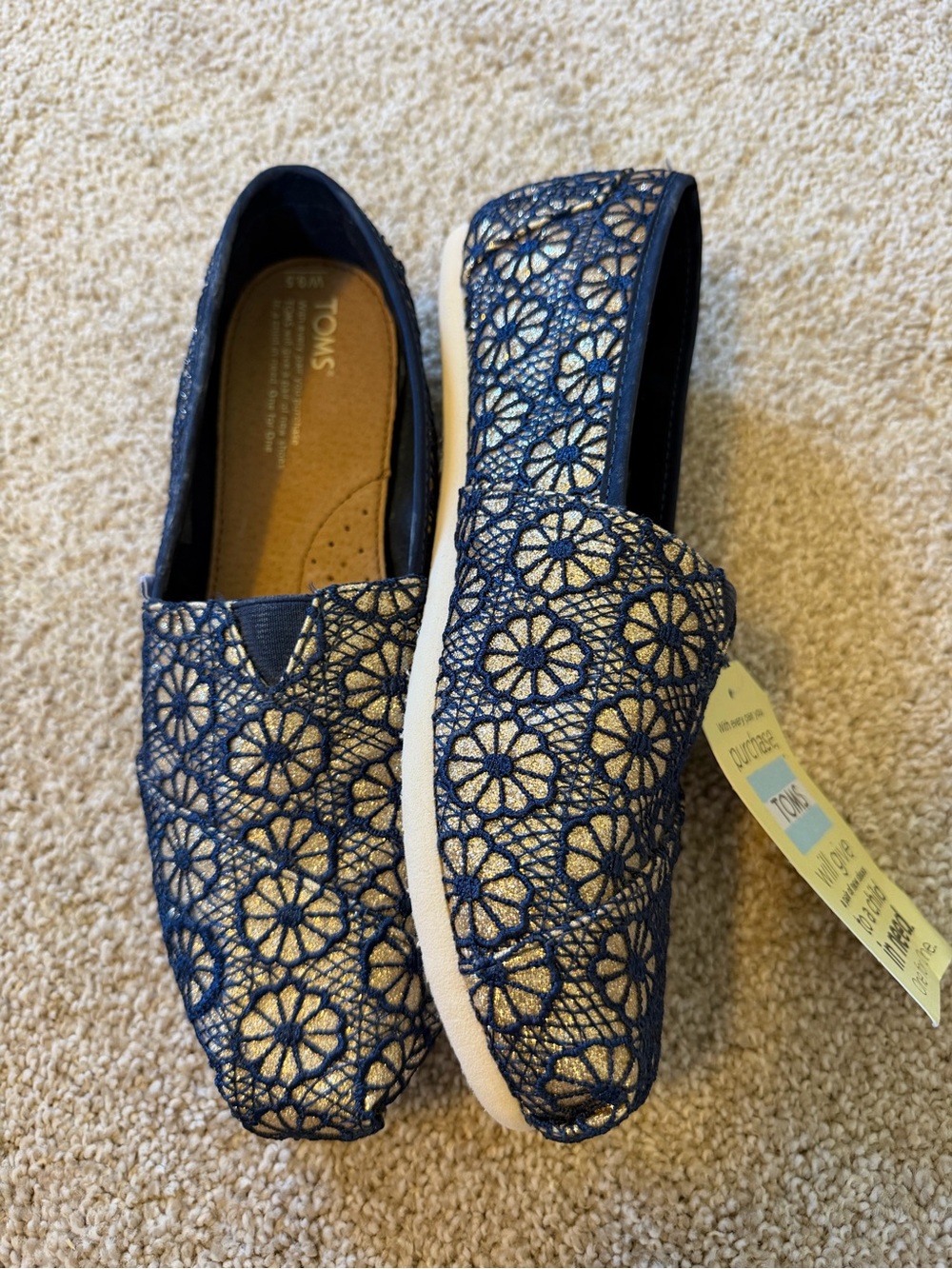 Toms Classic Navy Crochet Glitter Slip-on Shoes 9.5 NWT